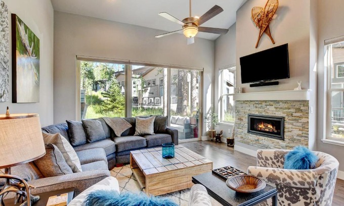 Rendezvous House | New Luxury Mountain Cabin 28 I Hot Tub I Views I Best Price I FREE Adventures Daily