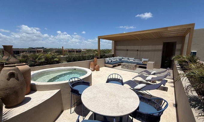 Zama Villa | New Luxury Villa – Garden & Rooftop Pools - Aflora