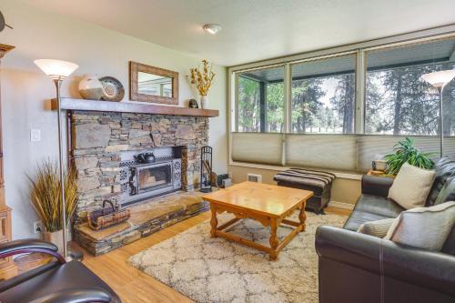 New Meadows Apartment | New Meadows Mountain Retreat with Fireplace and Patio!