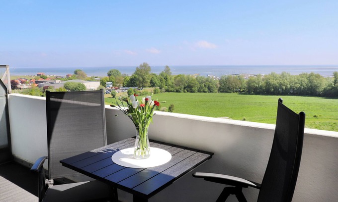 Horumersiel Apartment | NEW "Meerblick D9" renovated 2024 with balcony & swimming pool in Horumersiel