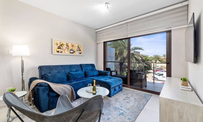 Gold Coast Condo | NEW Modern 1BR 1BA @ Gold Coast Pool *GYM* Tennis