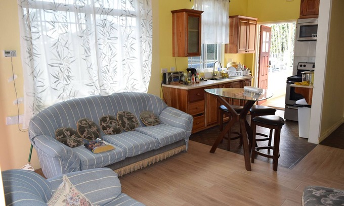Norbrook Apartment | New Modern First Floor Flat , Large private balcony
