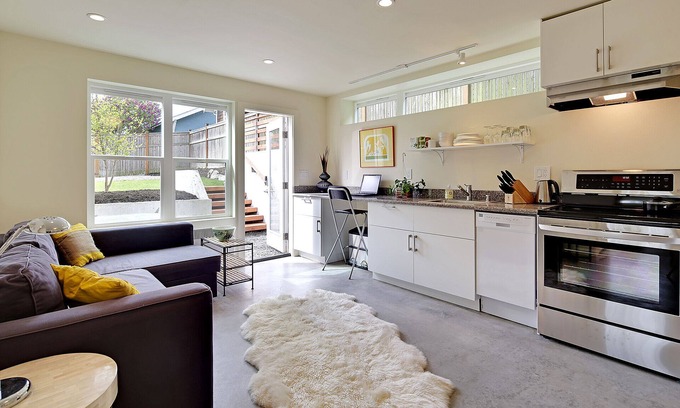 Greenwood Apartment | New, Modern, Green and Thoughtful LEED certified, solar powered apartment