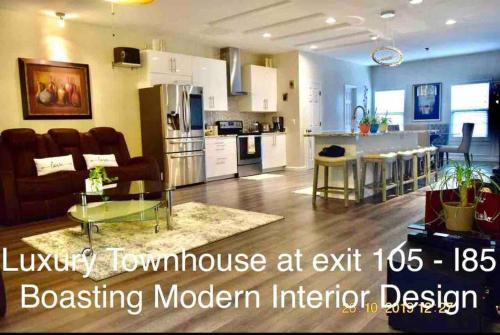 Lawrenceville House | New Modern house?A mins to Hwy i-85, 316