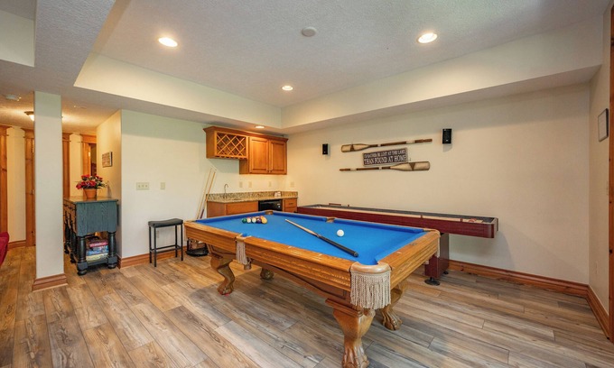 Swanton House | New: Mount LakeMore: Lake Access, Dogs Ok, Hot Tub, Fireplaces!