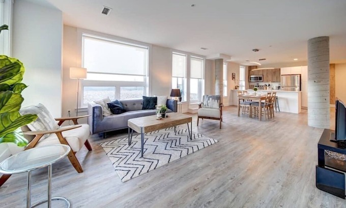 North End Condo | NEW Ocean Bay New Luxury Condo Sleeps 5 Parking, Coffee, AC