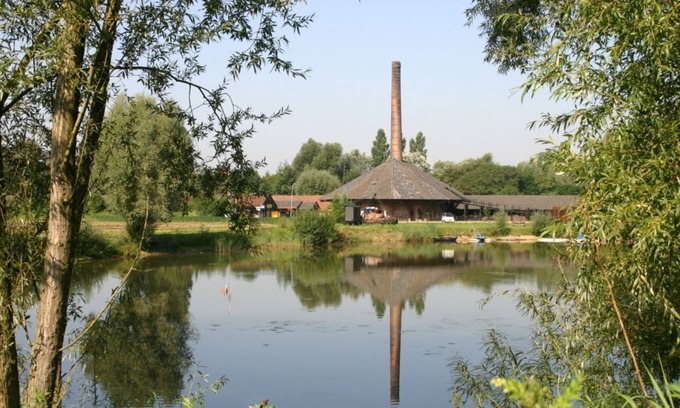 Oud-Zevenaar House | New permanent nature lodges in the form of a brick oven for 4 to 60 guests.
