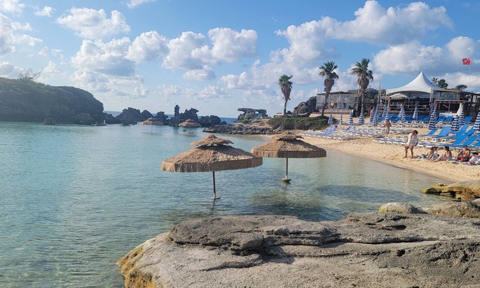 St. George's Condo | New! Rennovated 1-bedroom condo. Walk to beach & waterfront restaurants.