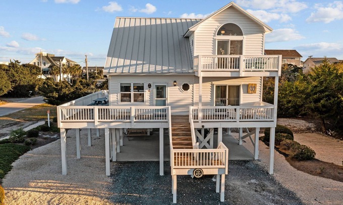 Topsail Beach House | NEW Renovations, Great Location, Water Views, Topsail Beach