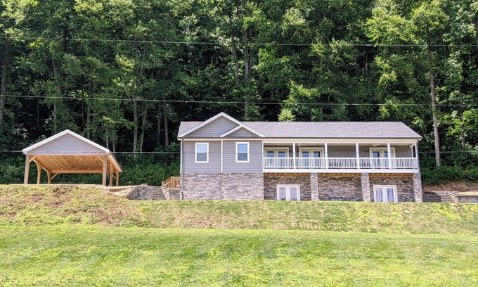 Fries House | New River House