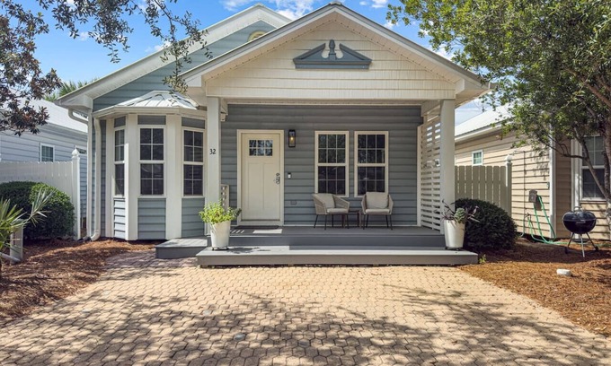 Seagrove Beach House | New | Seagrove | 2 Bd | Walk to Beach | Pool