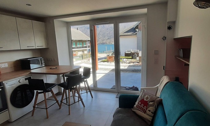 Doussard Apartment | New single-storey apartment 25 m² 50 m from Annecy lakefront