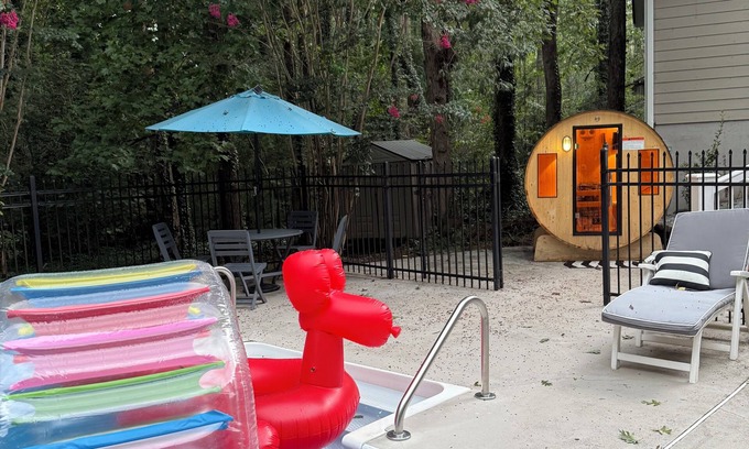 Royal Pines House | NEW! Sleeps up to 18, Games, Sauna, Pool, Spa, Fire Pit- South of Asheville