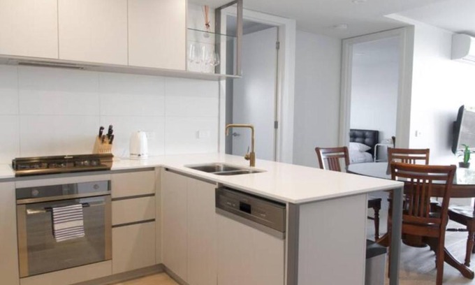 Northcote Apartment | New Spacious 2 Bedroom With Gorgeous City Views