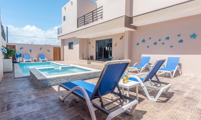 Palm Beach Villa | New Spacious 8-bedrooms 8.5 baths villa in the heart of Palm Beach. 🏖️👙