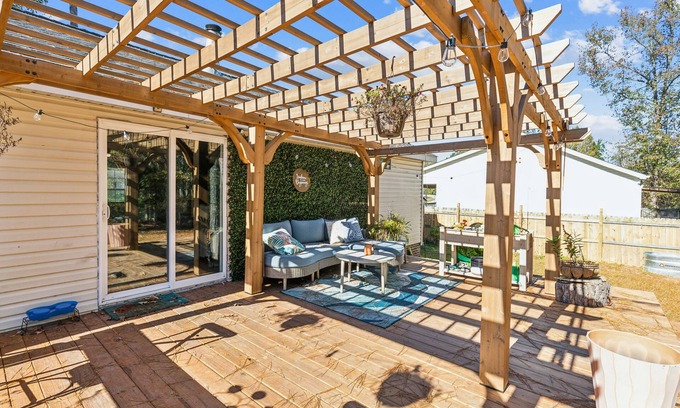 Olivia House | NEW! Spacious Pet Friendly Forest Retreat w/EV Charger