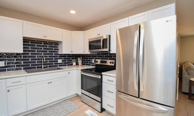 Sioux Falls House | NEW! Spacious & Remodeled Hilltop Charmer