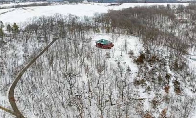 Dodgeville House | NEW Stunning views atop in the Driftless!n5 bedroom house on 4+ ac in Dodgeville