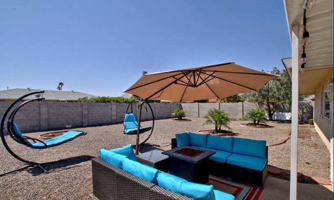 Sun City House | NEW! Sun City 2 Bedroom Retreat w/Retro Arcade Console