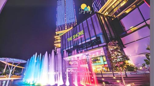 Bunga Paya Pantai Apartment | NEW! The Shore l 3BR l 6-11pax l Direct Mall Access l City Centre l River View l Jonker Street by Jay Stay Management