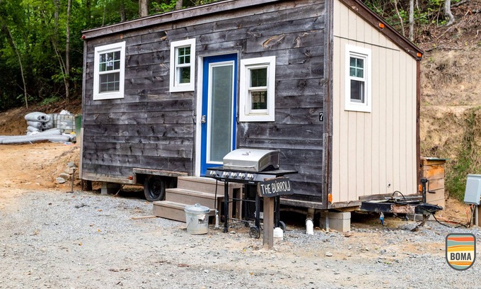Lake Lure Cottage | NEW Tiny Home The Burrow BBQ Lake Lure 2 mi