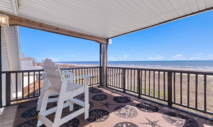 Miramar House | NEW TO THE MARKET - Beach Front
