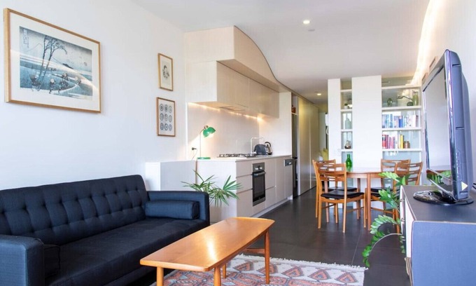 City West Apartment | New to VRBO: City apartment with Mountain views - NISHI