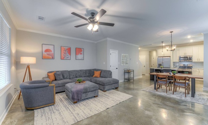 Crosstown House | NEW Townhome - Gated Parking, DT/Midtown Close