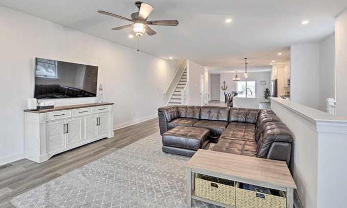North Wildwood House | New Townhome Less Than Half Mi to Beach!