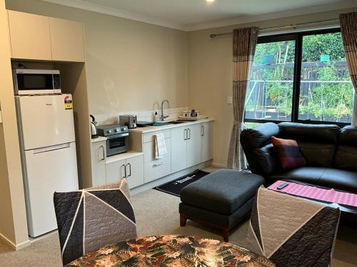 Pukekohe House | New two Bedroom house attached to main house
