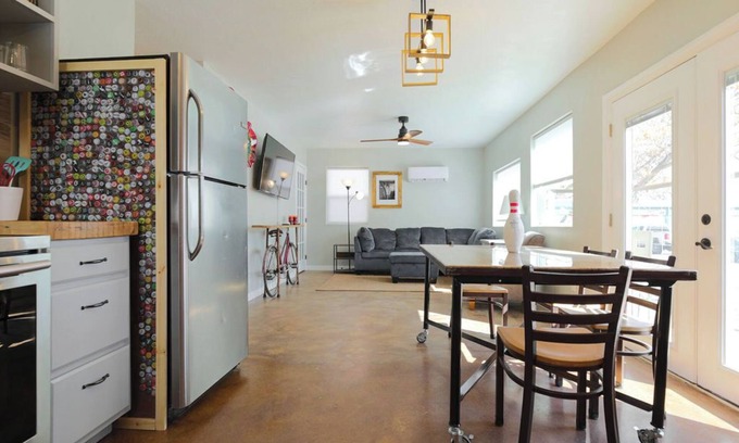 Canon City House | New · Unique 2-bedroom retreat in Cañon City