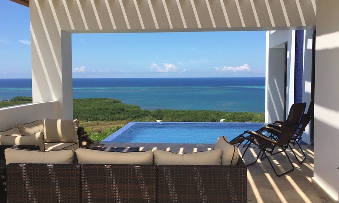 Pristine Bay Villa | New Villa 2 BedR+ 1, 2 Bathrooms Private Beach, Easy Access To Little French Key