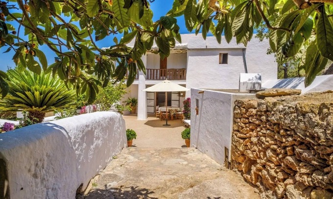 Sant Carles de Peralta Villa | New! Villa Can Mariano