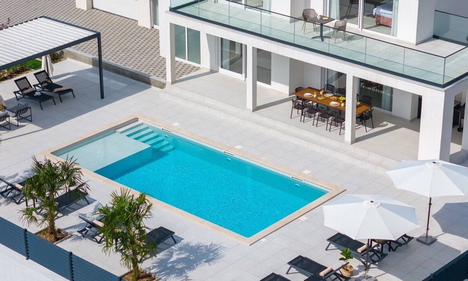 Tugare Villa | NEW Villa Carmen with 5 en-suite bedrooms