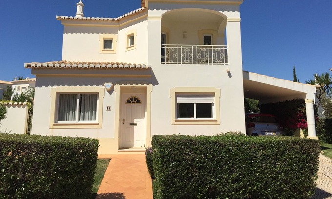 Portimao Villa | New: Villa with pool near Praia da Rocha beach in Portimao