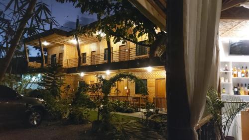 Oslob Hotel | New Village Lodge