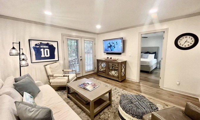 Oxford Condo | New! Walk to the Vaught from "The Rebel Stroll"!