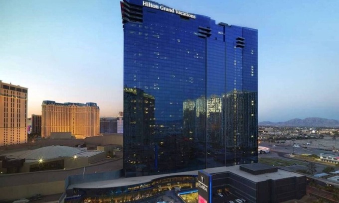 Las Vegas Apartment | New Years Eve from 50-stories Above the Fabulous Las Vegas Strip!