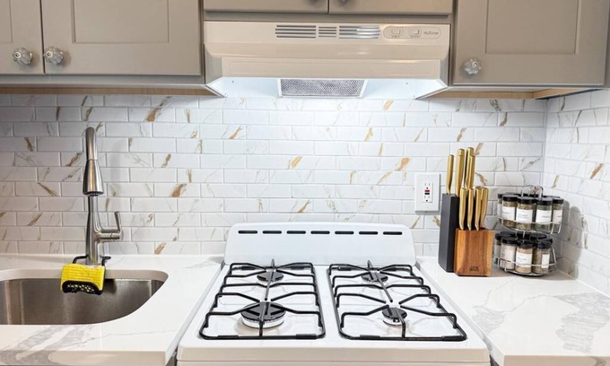 Union City Apartment | New York City Dreams - 10 Mins