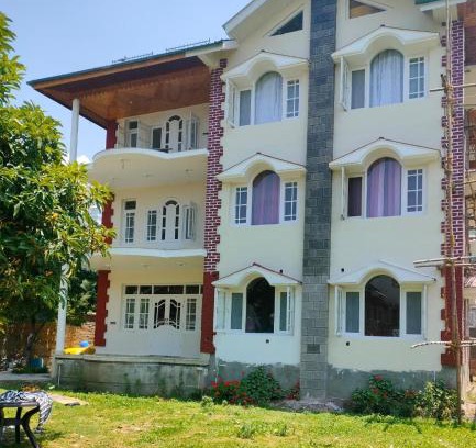 Nishat-Shalimar House | New Zamrood Holiday Home