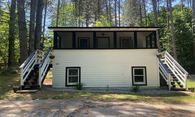 Bristol Cottage | Newfound Lake Cozy Cottage