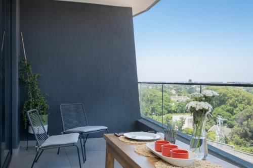 Claremont Apartment | Newlands Peak Southern Cross