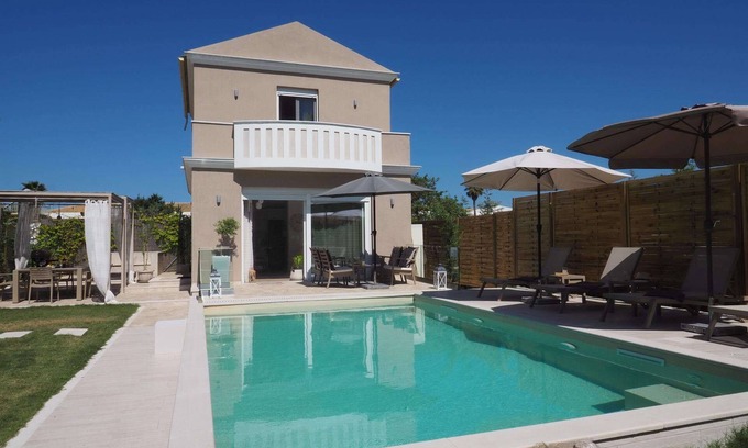 Ag. Georgios Villa | Newly Built 2-Bedroom Villa, A/C, Private Pool, 5 mins walk to Restaurants & Beach in Agios Georgios