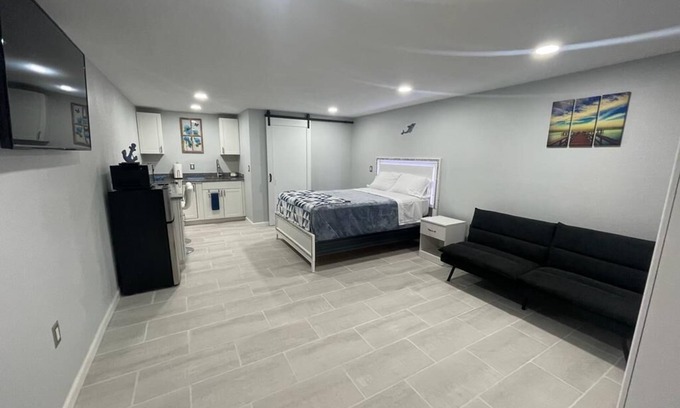 Nokomis Apartment | NEWLY BUILT COZY STUDIO B 7 MINUTES FROM NOKOMIS BEACH!