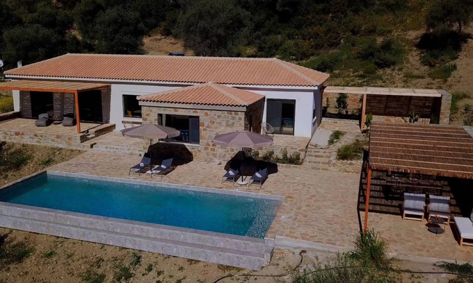 Pylos-Nestoras House | Newly built finca with pool above the picturesque Finikounda Bay, Peloponnese