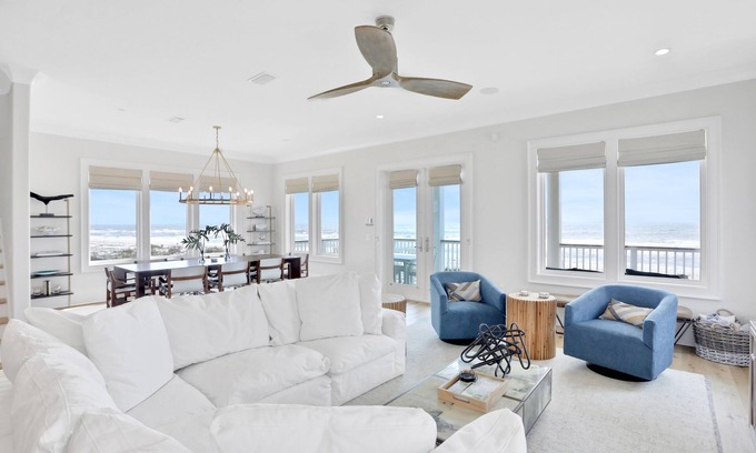 East End House | Newly constructed beachfront home with panoramic bay & Gulf views