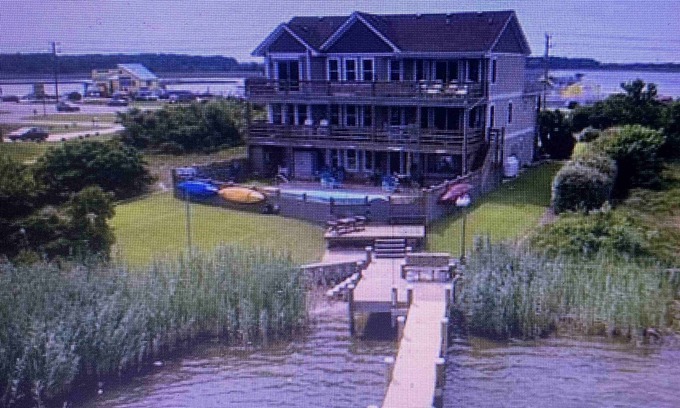 Nags Head House | Newly redecorated luxury home with stunning sunset views on the Roanoke Sound