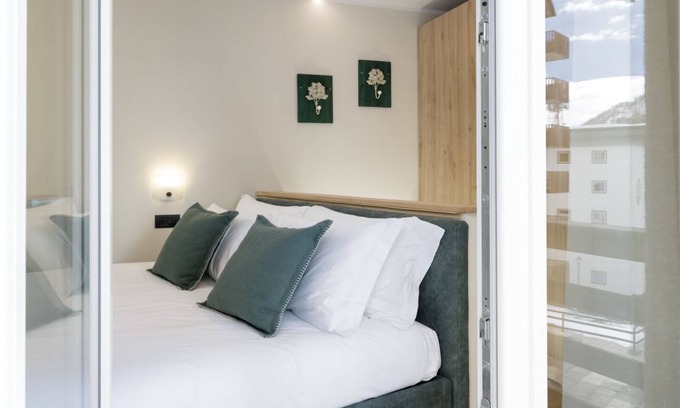 Cervinia Apartment | Newly refurbished apartment located in the Breuil-Cervinia's pedestrian area