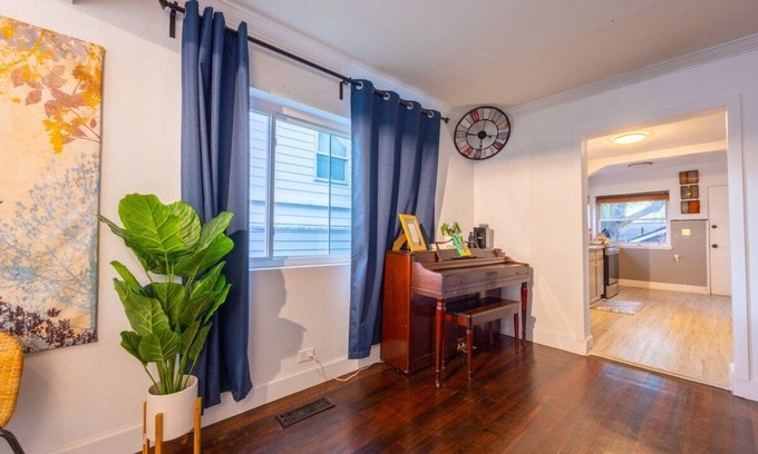 Greenwood House | Newly Remodel Vintage Jewel | Central SEA | Office