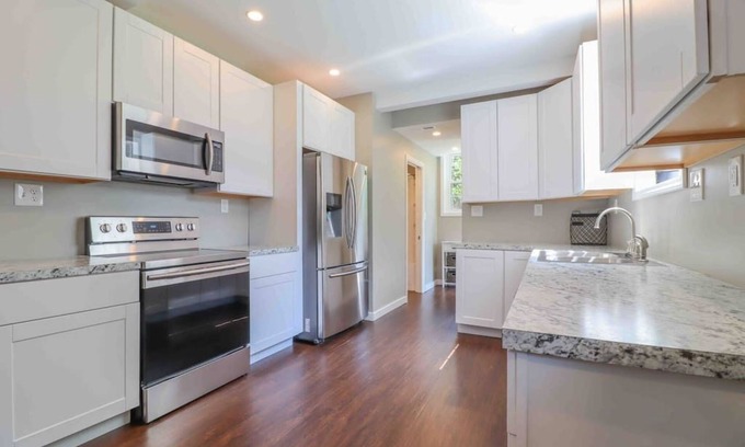 Champaign House | Newly Remodeled, Center of Champaign.